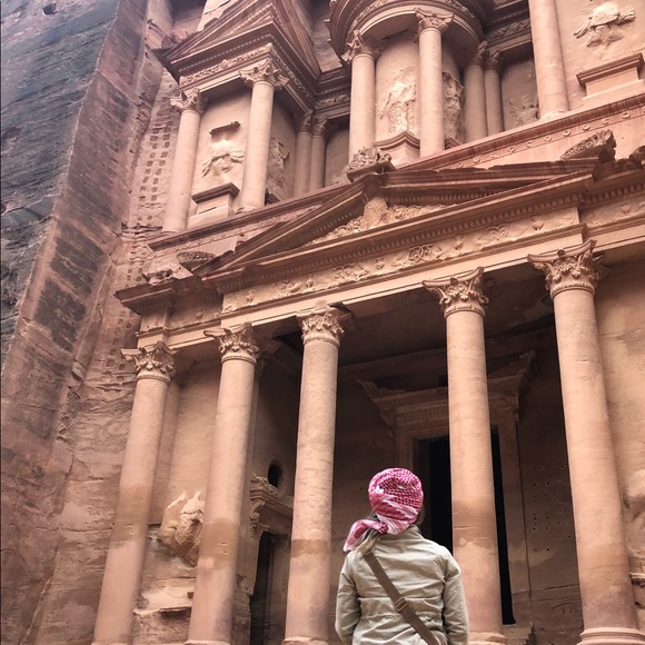 Meet your Posher, Nathalie - Picture 2 of 6